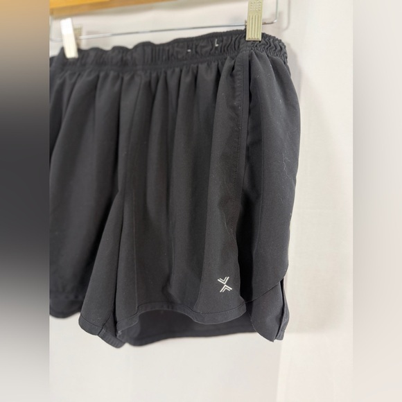 Xersion Black Recycled Polyester Athletic Shorts w/Liner Size M - Picture 2 of 5